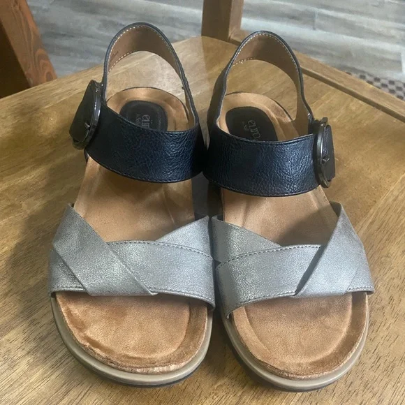 Sofft Black and Silver Sandals - Picture 1 of 4